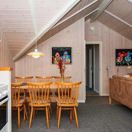 7 Person In Ansager-by Traum * Ansager