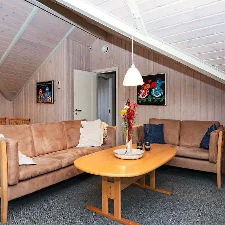 7 Person In Ansager-by Traum *