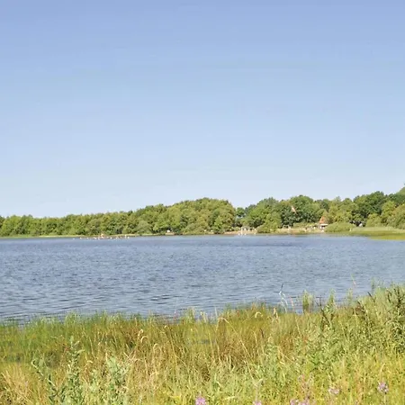 7 Person In Ansager-by Traum Ansager